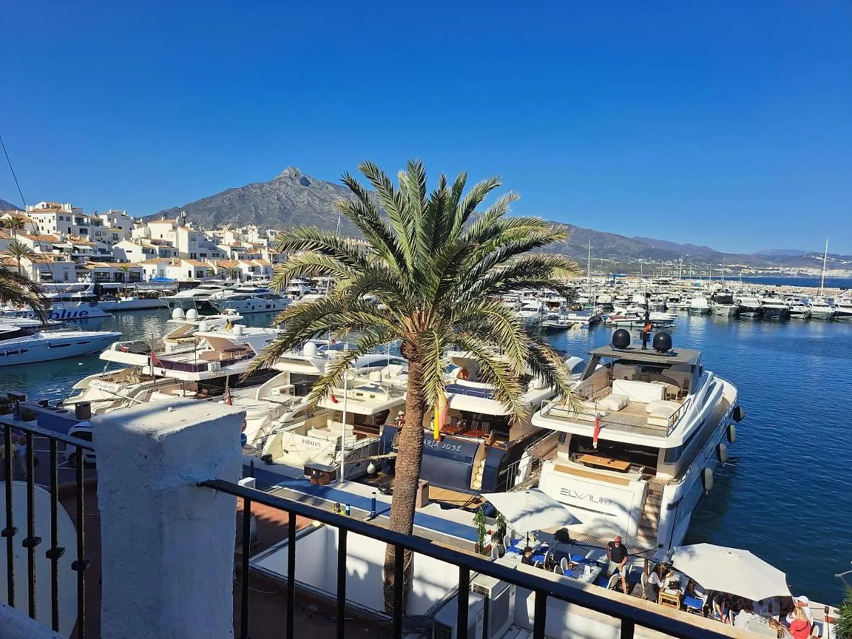 Suite Privado 1A Linea Puerto Banus. Atico Enorme, Vistas Increibles Marbella