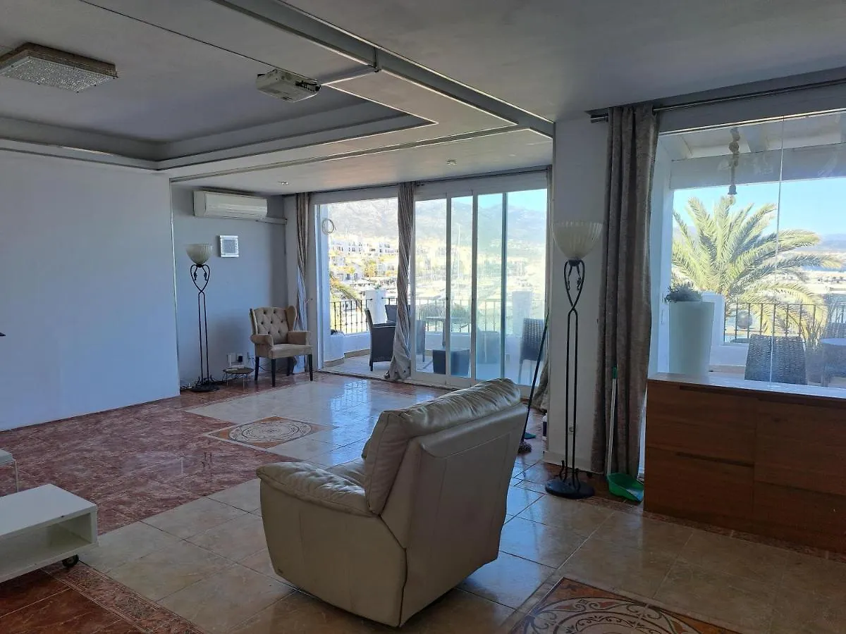 Suite Privado 1A Linea Puerto Banus. Atico Enorme, Vistas Increibles Marbella 0*,  Španělsko